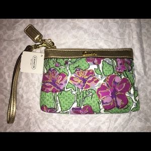 NEW Coach Wristlet (3 different colors offered)